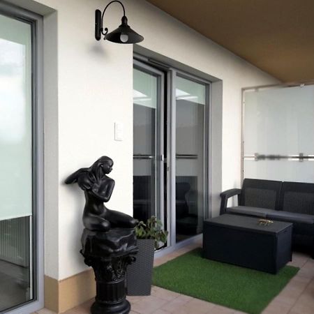Apartament Rajski-Parking, Taras, Vat, Targi 2Km Kielce Buitenkant foto