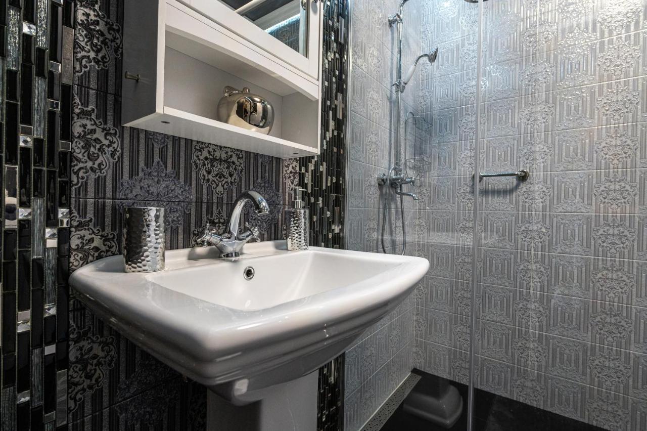Apartament Rajski-Parking, Taras, Vat, Targi 2Km Kielce Buitenkant foto